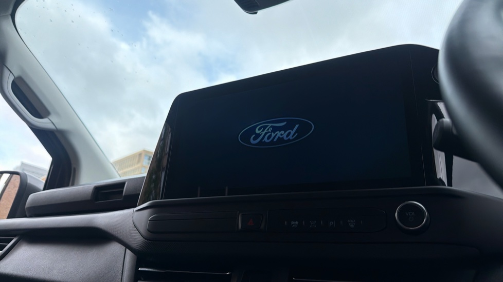 Ford Transit Custom 320 L1 Diesel Fwd 2.0 EcoBlue 136ps H1 Van Limited Auto - Image 15