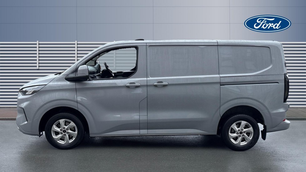 Ford Transit Custom 320 L1 Diesel Fwd 2.0 EcoBlue 136ps H1 Van Limited Auto - Image 4