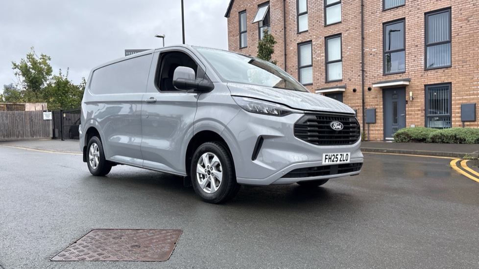 Ford Transit Custom 320 L1 Diesel Fwd 2.0 EcoBlue 136ps H1 Van Limited Auto - Image 30