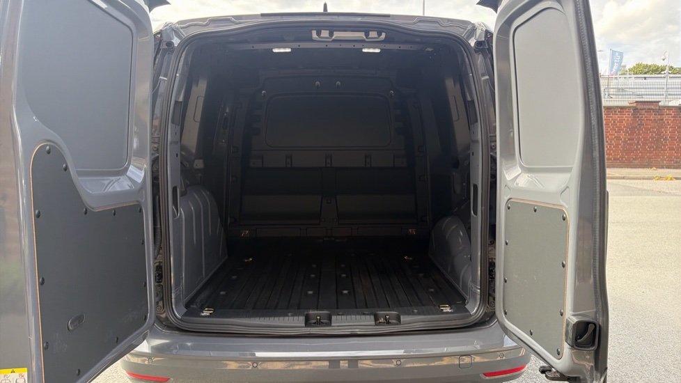 Ford Transit Connect 230 L1 Diesel 2.0 EcoBlue 122ps Limited Van Auto - Image 12