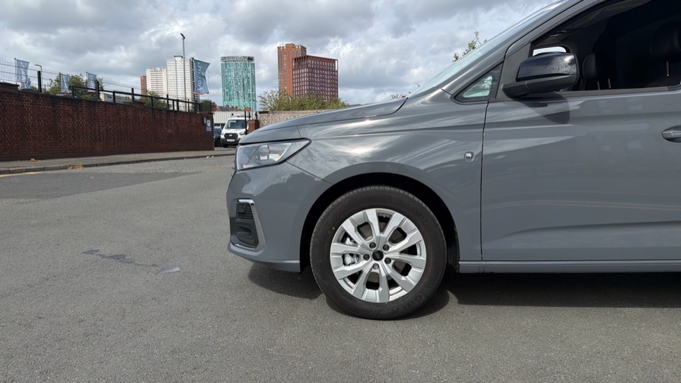 Ford Transit Connect 230 L1 Diesel 2.0 EcoBlue 122ps Limited Van Auto - Image 17