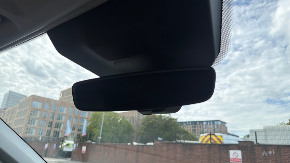 Ford Transit Connect 230 L1 Diesel 2.0 EcoBlue 122ps Limited Van Auto - Image 27