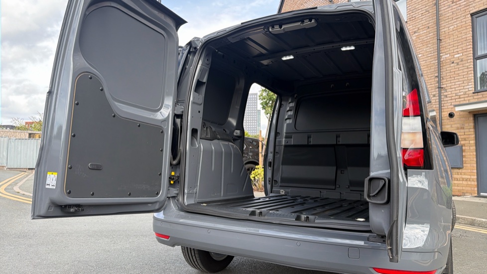Ford Transit Connect 230 L1 Diesel 2.0 EcoBlue 122ps Limited Van Auto - Image 34