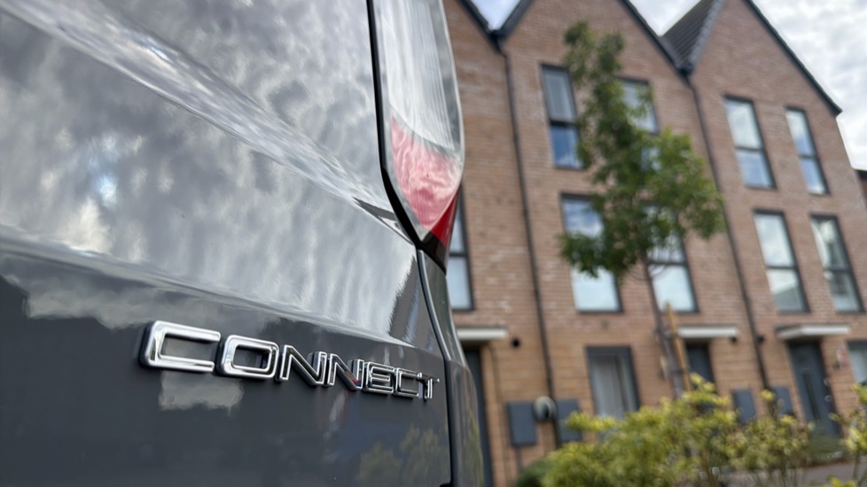 Ford Transit Connect 230 L1 Diesel 2.0 EcoBlue 122ps Limited Van Auto - Image 39