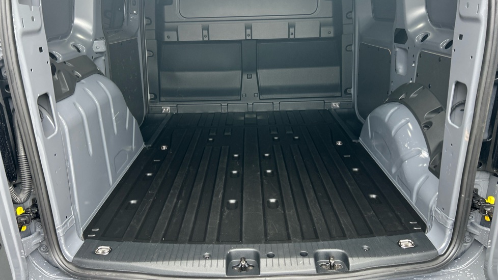 Ford Transit Connect 230 L1 Diesel 2.0 EcoBlue 122ps Limited Van Auto - Image 12