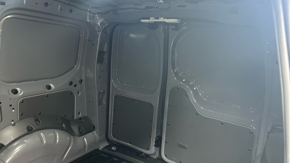 Ford Transit Connect 230 L1 Diesel 2.0 EcoBlue 122ps Limited Van Auto - Image 14