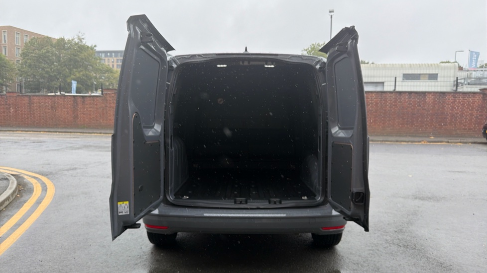 Ford Transit Connect 230 L1 Diesel 2.0 EcoBlue 122ps Limited Van Auto - Image 3