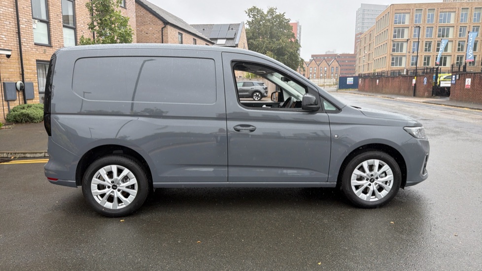 Ford Transit Connect 230 L1 Diesel 2.0 EcoBlue 122ps Limited Van Auto - Image 9