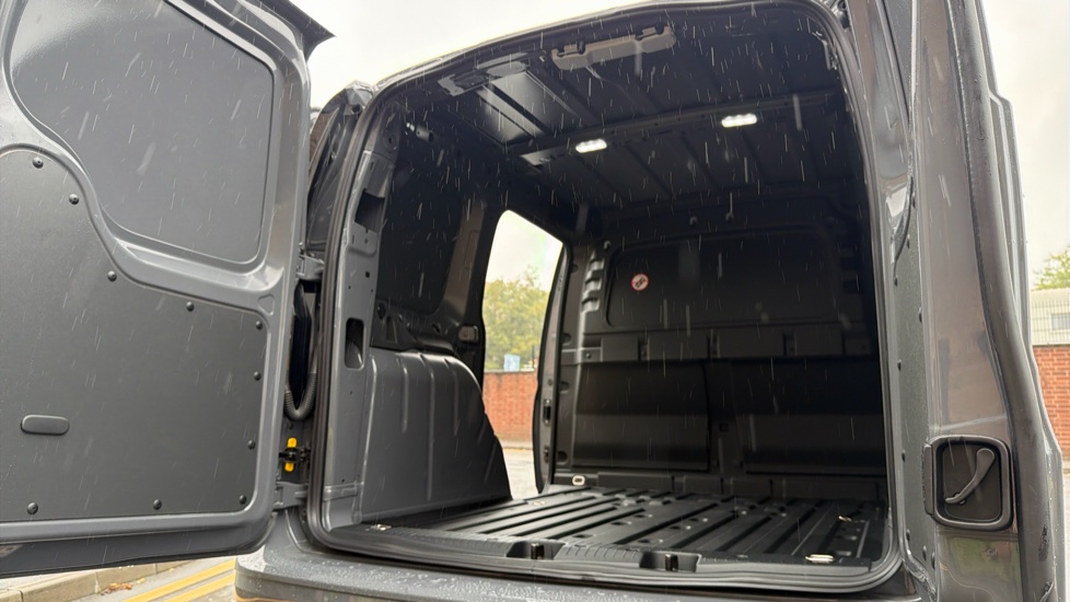 Ford Transit Connect 230 L1 Diesel 2.0 EcoBlue 122ps Limited Van Auto - Image 35