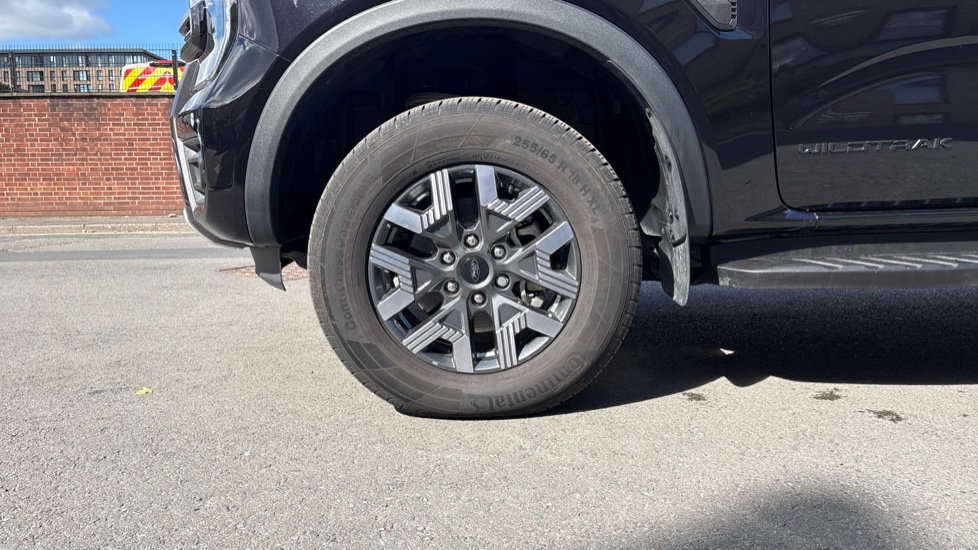 Ford Ranger Petrol Pick Up D/Cab Wildtrak 2.3 EcoBoost PHEV 281 Auto - Image 17