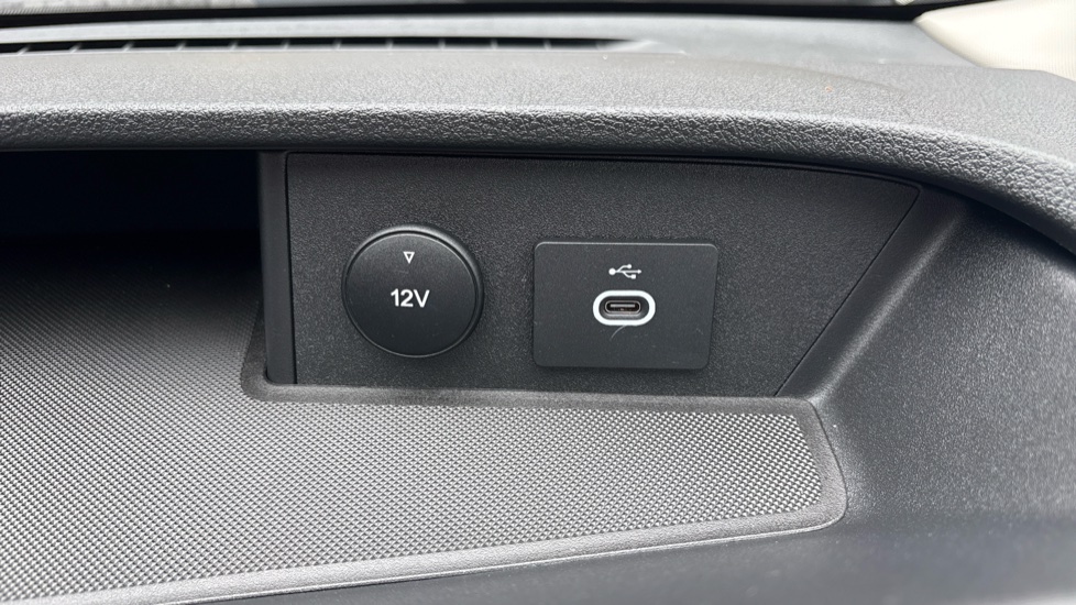 Ford Transit 350 L3 Diesel Fwd 2.0 EcoBlue 165ps H2 Limited Van Auto [Nav] - Image 23