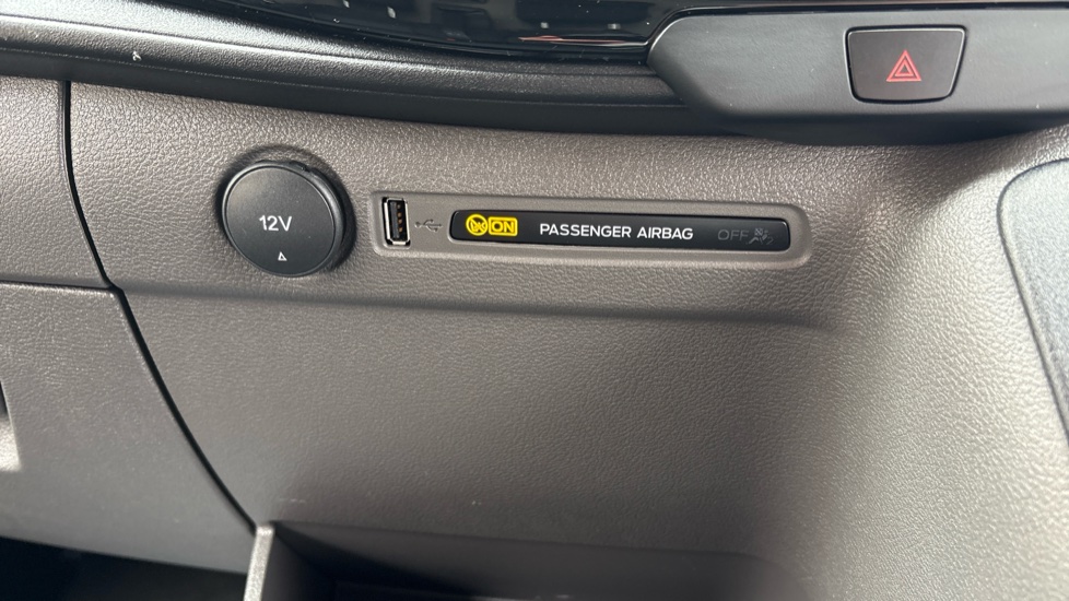 Ford Transit 350 L3 Diesel Fwd 2.0 EcoBlue 165ps H2 Limited Van Auto [Nav] - Image 27