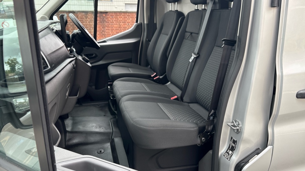 Ford Transit 350 L3 Diesel Fwd 2.0 EcoBlue 165ps H2 Limited Van Auto [Nav] - Image 37