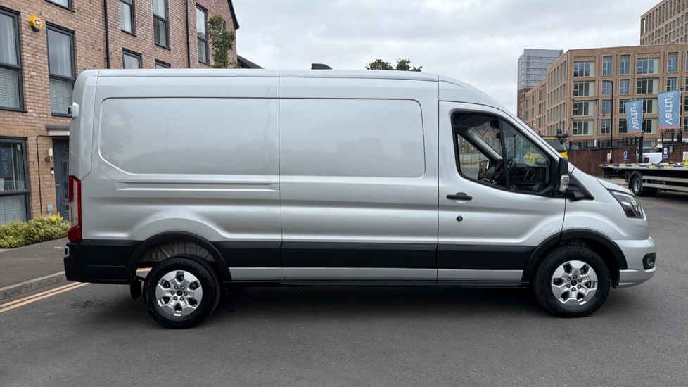 Ford Transit 350 L3 Diesel Fwd 2.0 EcoBlue 165ps H2 Limited Van Auto [Nav] - Image 9