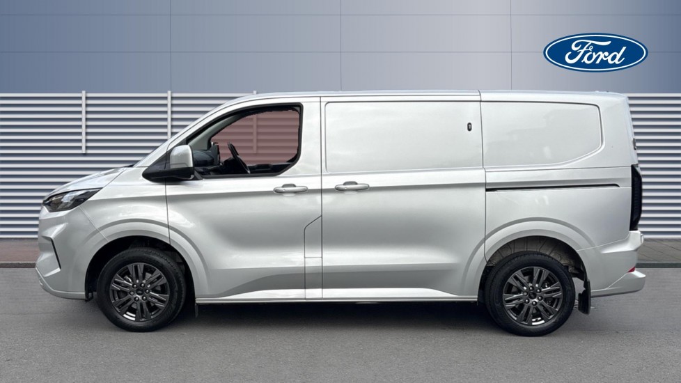 Ford Transit Custom 280 L1 Diesel Fwd 2.0 EcoBlue 136ps H1 Van Limited Auto - Image 4