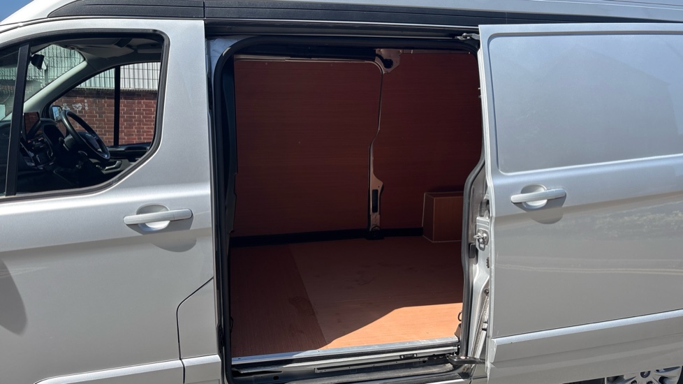Ford Transit Custom 300 L2 Diesel Fwd 2.0 EcoBlue 130ps High Roof Limited Van - Image 5