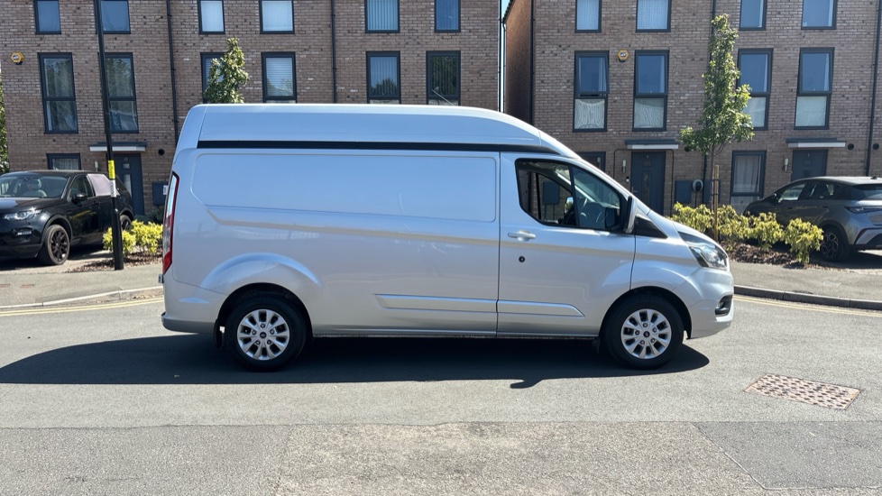 Ford Transit Custom 300 L2 Diesel Fwd 2.0 EcoBlue 130ps High Roof Limited Van - Image 9