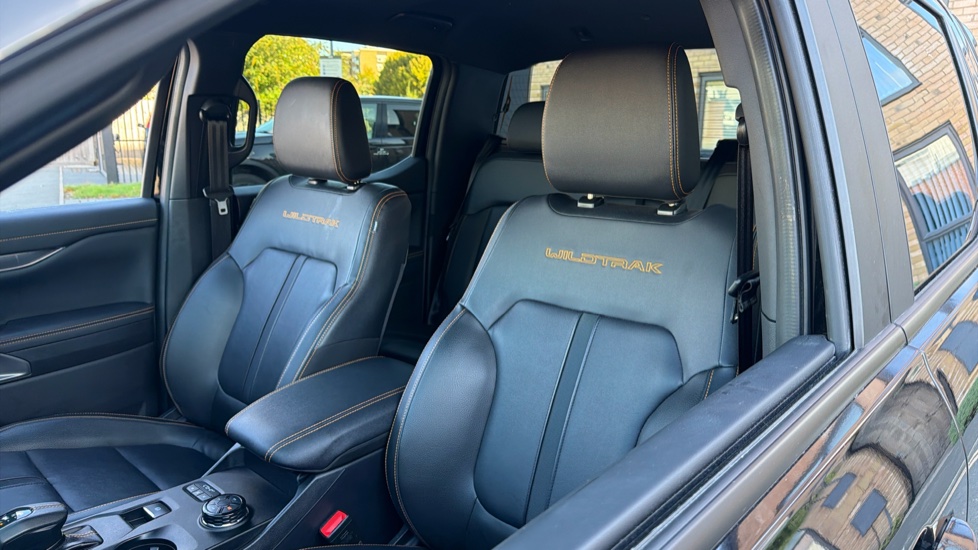 Ford Ranger Petrol Pick Up D/Cab Wildtrak 2.3 EcoBoost PHEV 281 Auto - Image 32