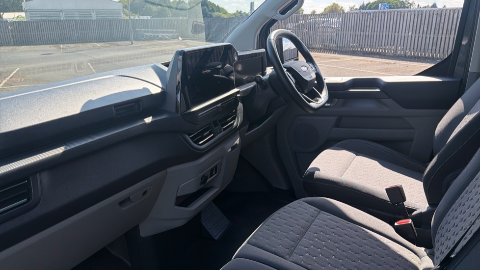 Ford Transit Custom 320 L1 Petrol Fwd 2.5 PHEV 232ps H1 Van Limited Auto - Image 13