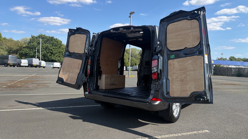 Ford Transit Custom 320 L1 Petrol Fwd 2.5 PHEV 232ps H1 Van Limited Auto - Image 35