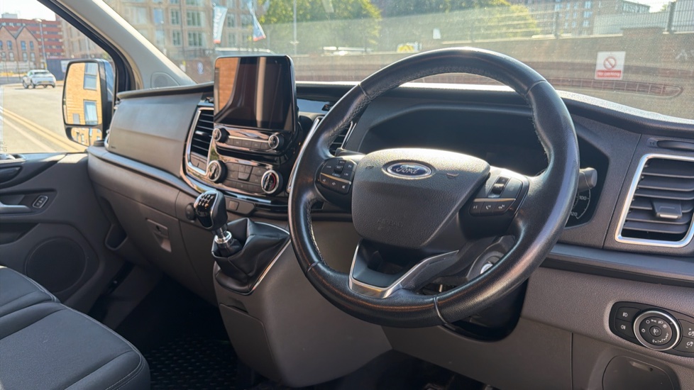Ford Transit Custom 300 L1 Diesel Fwd 2.0 EcoBlue 130ps Low Roof D/Cab Limited Van - Image 16