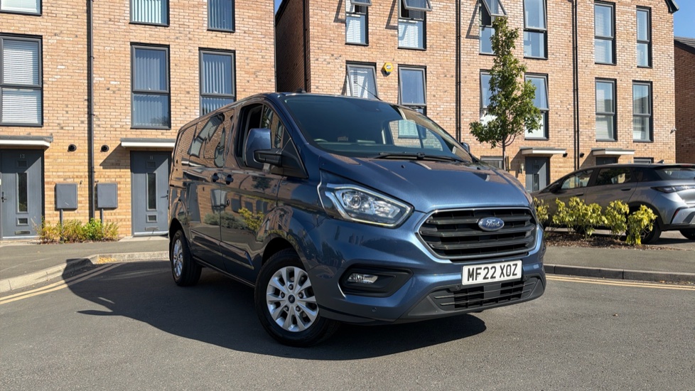 Ford Transit Custom 300 L1 Diesel Fwd 2.0 EcoBlue 130ps Low Roof D/Cab Limited Van - Image 30