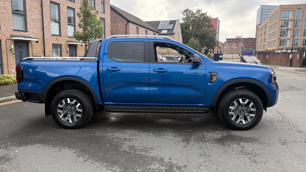 Ford Ranger Petrol Pick Up D/Cab Wildtrak 2.3 EcoBoost PHEV 281 Auto - Image 9