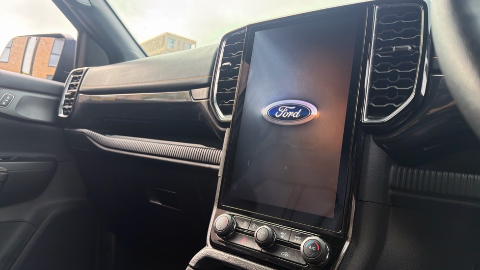 Ford Ranger Petrol Pick Up D/Cab Wildtrak 2.3 EcoBoost PHEV 281 Auto - Image 15