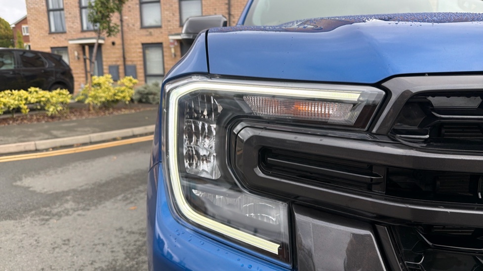 Ford Ranger Petrol Pick Up D/Cab Wildtrak 2.3 EcoBoost PHEV 281 Auto - Image 32