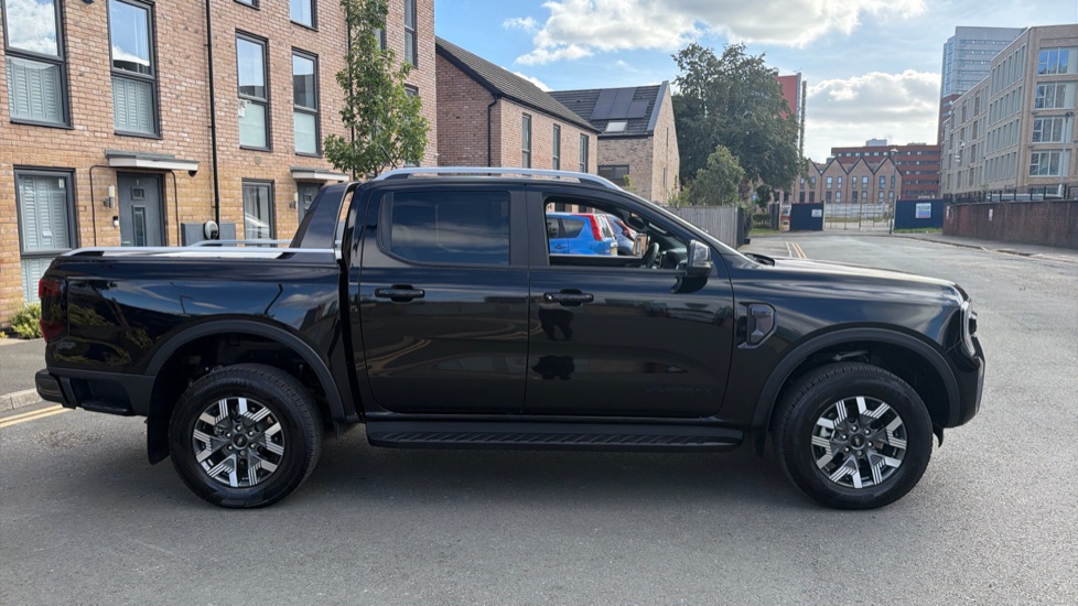Ford Ranger Petrol Pick Up D/Cab Wildtrak 2.3 EcoBoost PHEV 281 Auto - Image 9