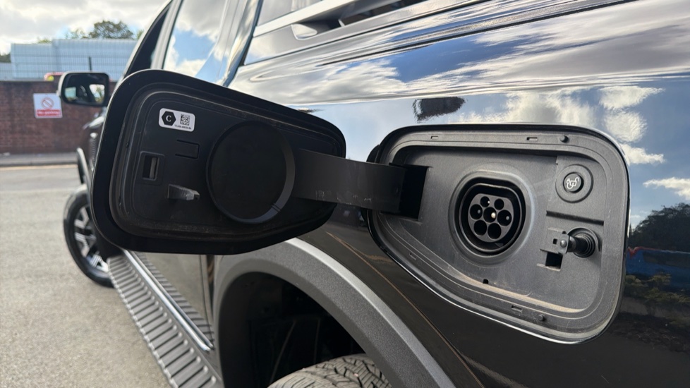 Ford Ranger Petrol Pick Up D/Cab Wildtrak 2.3 EcoBoost PHEV 281 Auto - Image 31