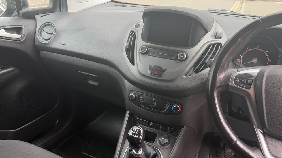 Ford Transit Courier Diesel 1.5 TDCi 100ps Limited Van [6 Speed] - Image 15