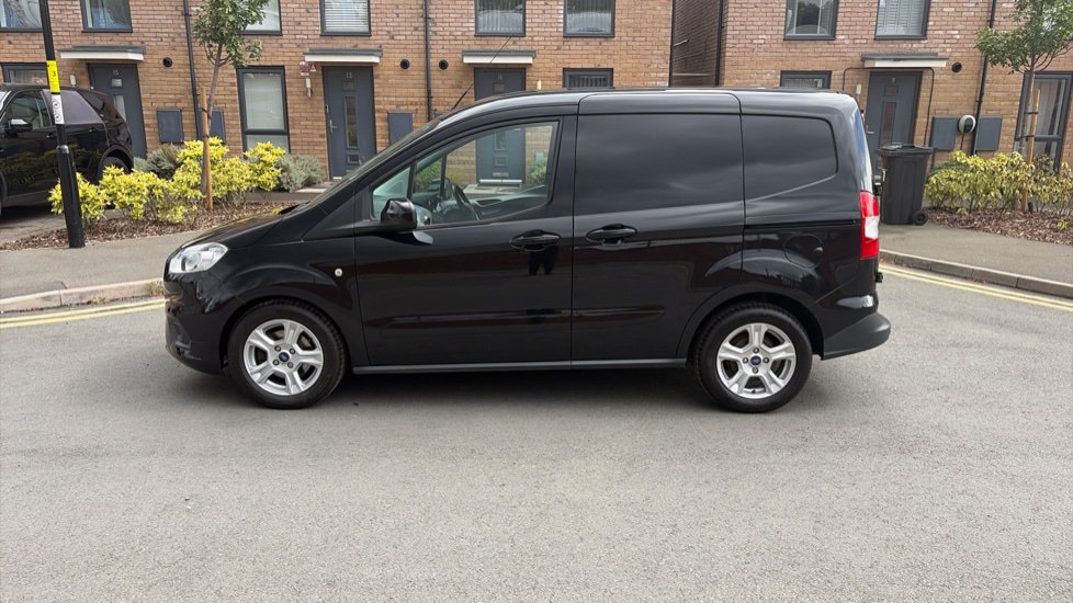 Ford Transit Courier Diesel 1.5 TDCi 100ps Limited Van [6 Speed] - Image 24