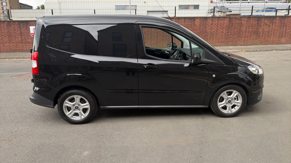 Ford Transit Courier Diesel 1.5 TDCi 100ps Limited Van [6 Speed] - Image 31