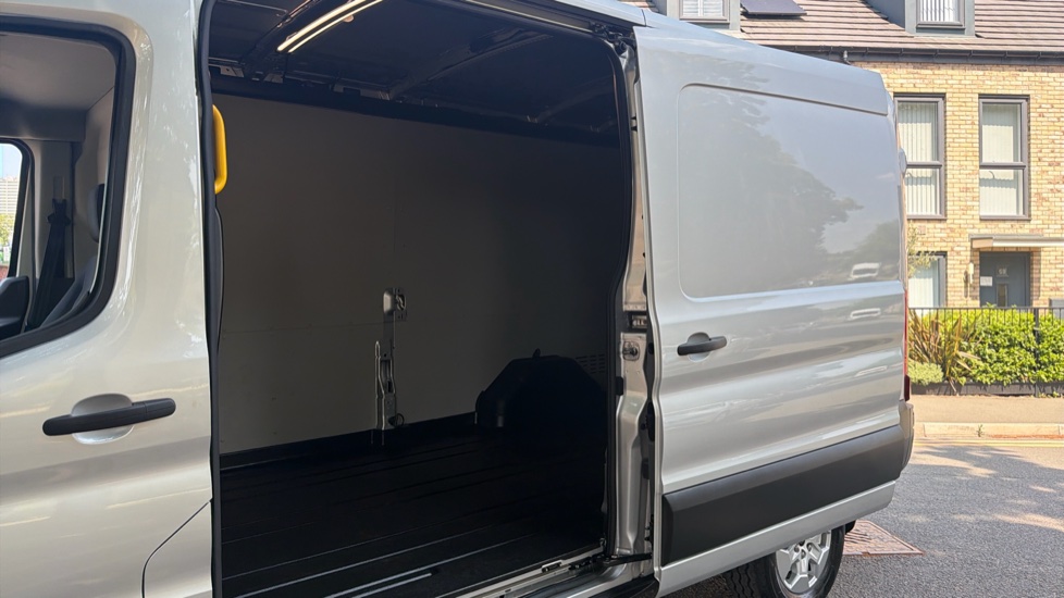Ford Transit 350 L3 Diesel Fwd 2.0 EcoBlue 165ps H2 Limited Van Auto [Nav] - Image 5
