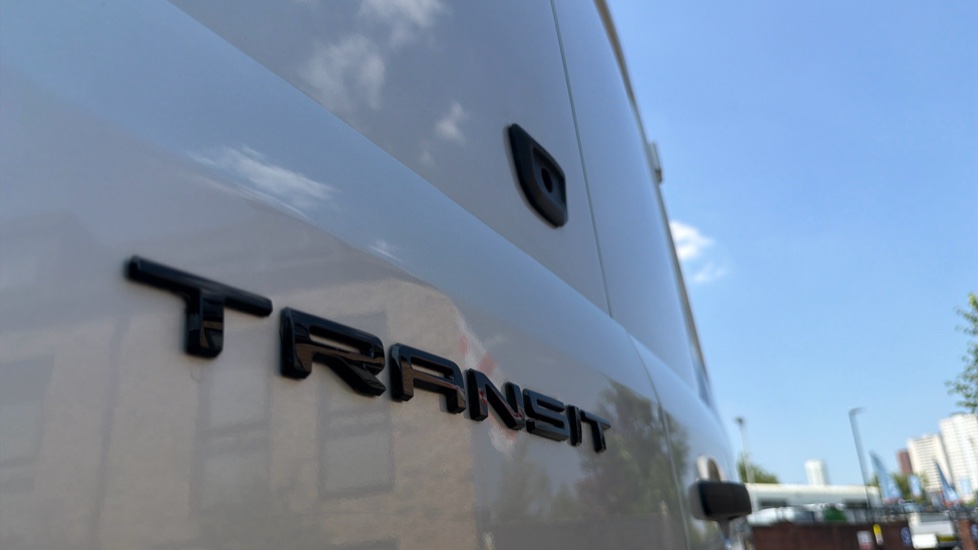 Ford Transit 350 L3 Diesel Fwd 2.0 EcoBlue 165ps H2 Limited Van Auto [Nav] - Image 37