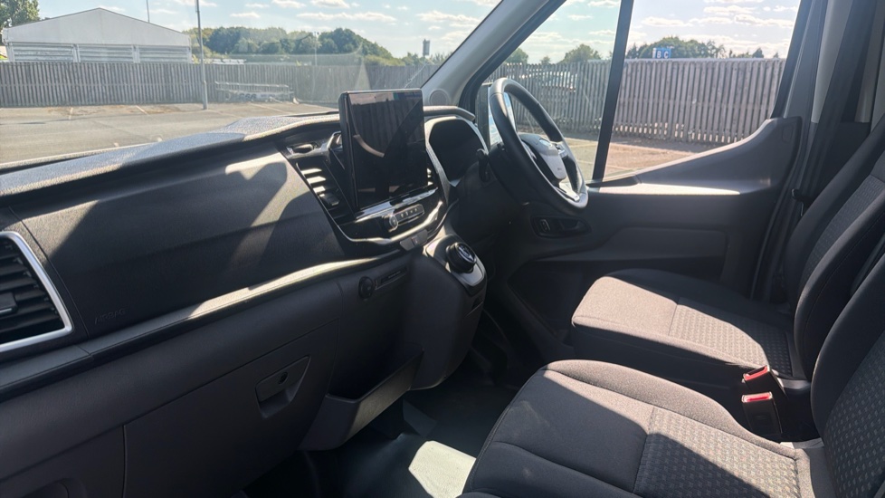 Ford Transit 350 L2 Diesel Fwd 2.0 EcoBlue 130ps H2 Limited Van Auto [8S] [Nav] - Image 13