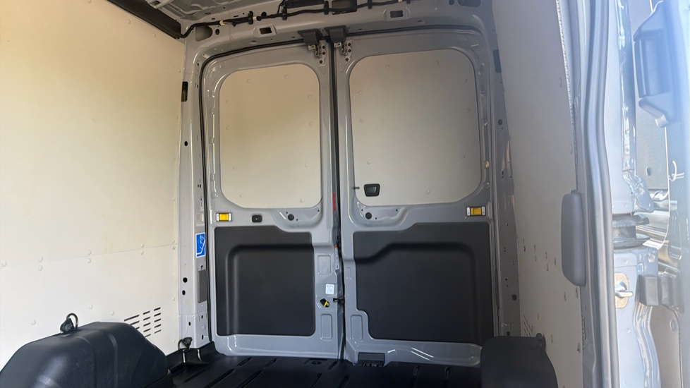Ford Transit 350 L2 Diesel Fwd 2.0 EcoBlue 130ps H2 Limited Van Auto [8S] [Nav] - Image 14
