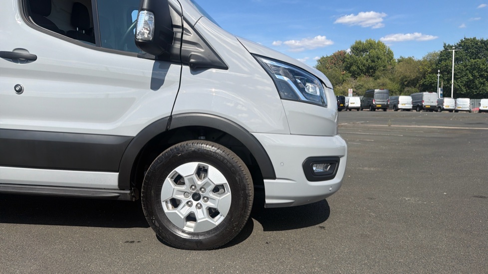 Ford Transit 350 L2 Diesel Fwd 2.0 EcoBlue 130ps H2 Limited Van Auto [8S] [Nav] - Image 17
