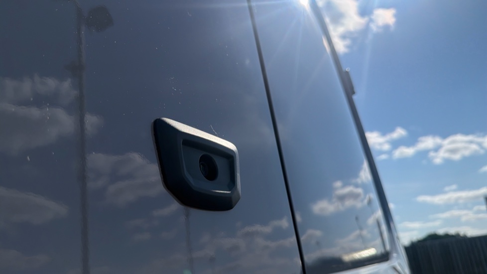 Ford Transit 350 L2 Diesel Fwd 2.0 EcoBlue 130ps H2 Limited Van Auto [8S] [Nav] - Image 31