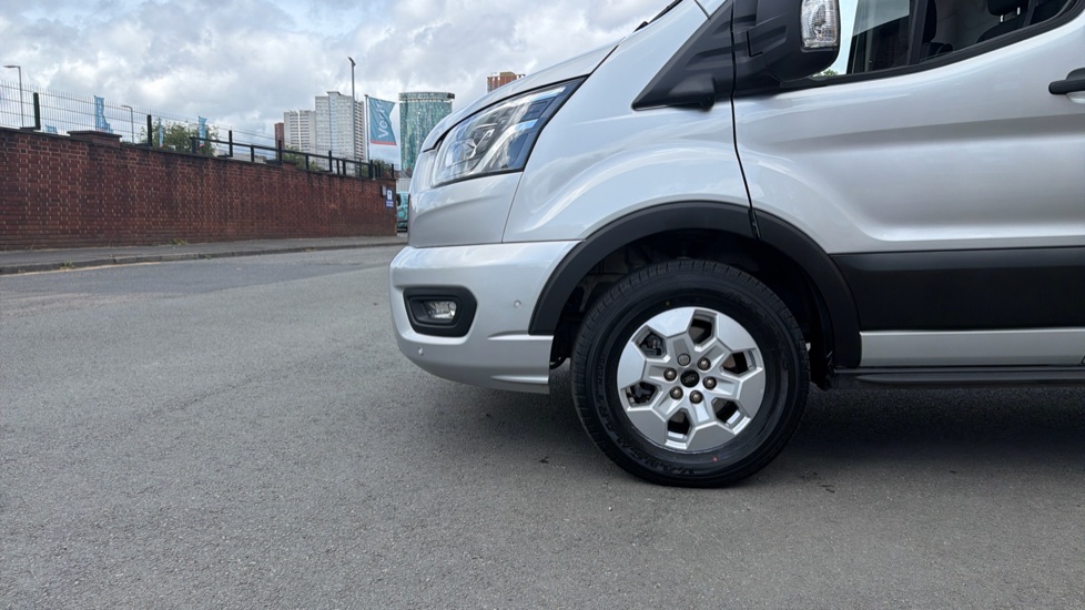 Ford Transit 350 L2 Diesel Fwd 2.0 EcoBlue 130ps H2 Limited Van Auto [8S] [Nav] - Image 17