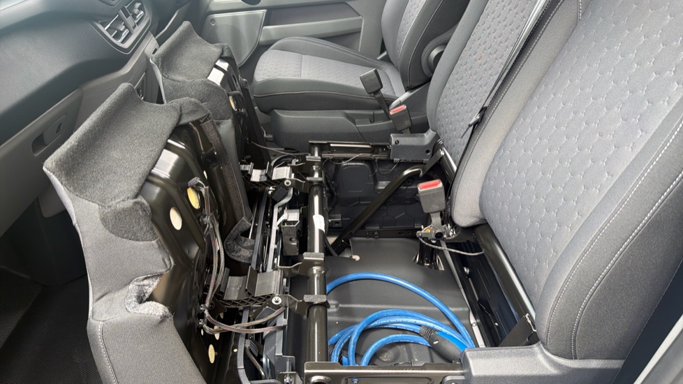 Ford Transit Custom E-340 L2 Electric Rwd 100kW 65kWh H1 Van Limited Auto - Image 32