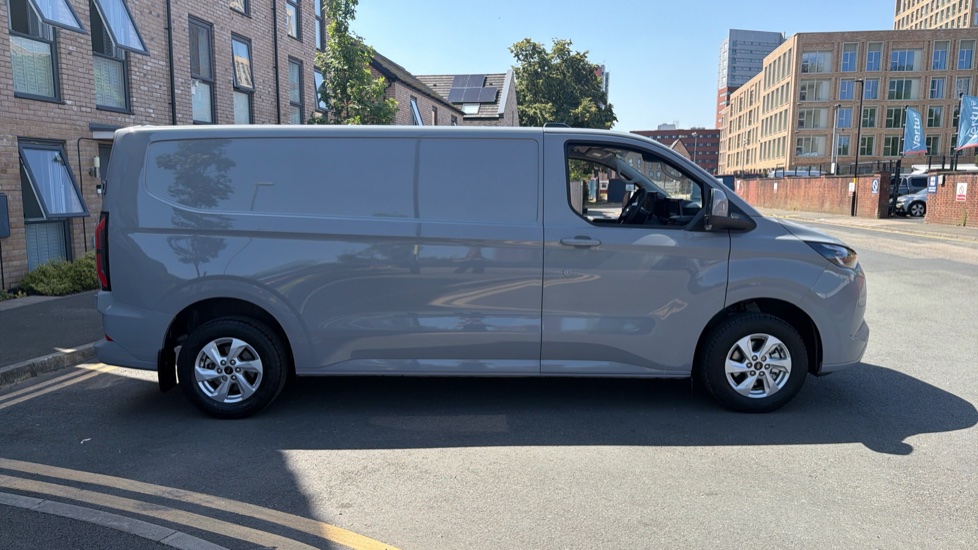 Ford Transit Custom E-340 L2 Electric Rwd 100kW 65kWh H1 Van Limited Auto - Image 9
