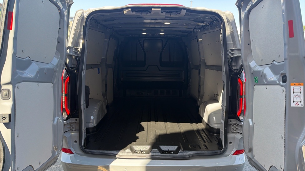 Ford Transit Custom E-340 L2 Electric Rwd 100kW 65kWh H1 Van Limited Auto - Image 12