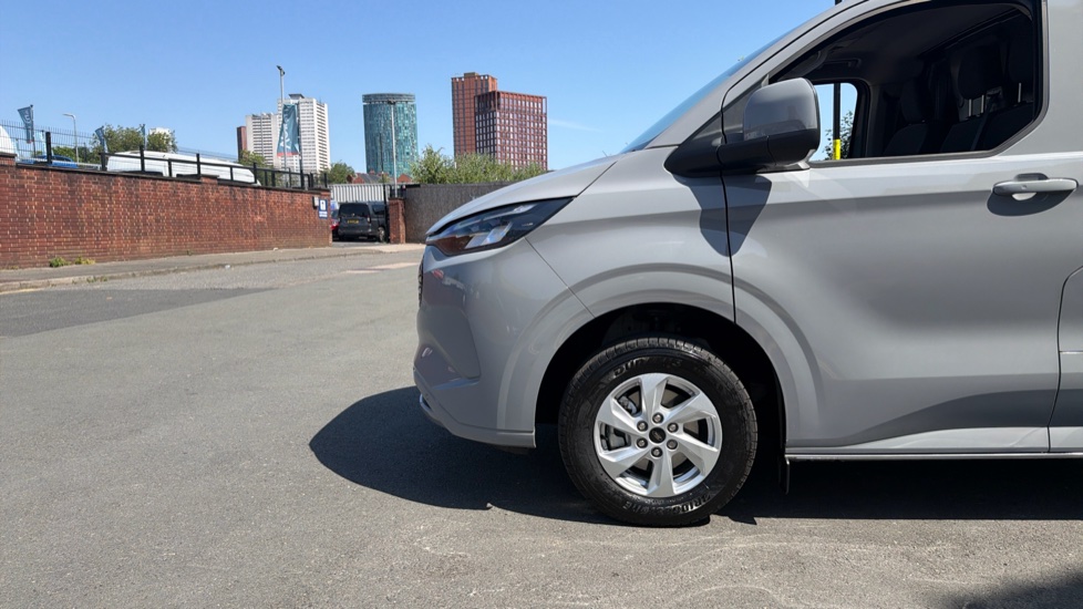 Ford Transit Custom E-340 L2 Electric Rwd 100kW 65kWh H1 Van Limited Auto - Image 17