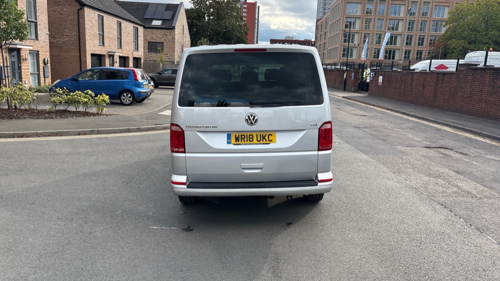 Volkswagen Transporter T32 Swb Diesel 2.0 TDI BMT 150 Highline Kombi Van DSG - Image 11