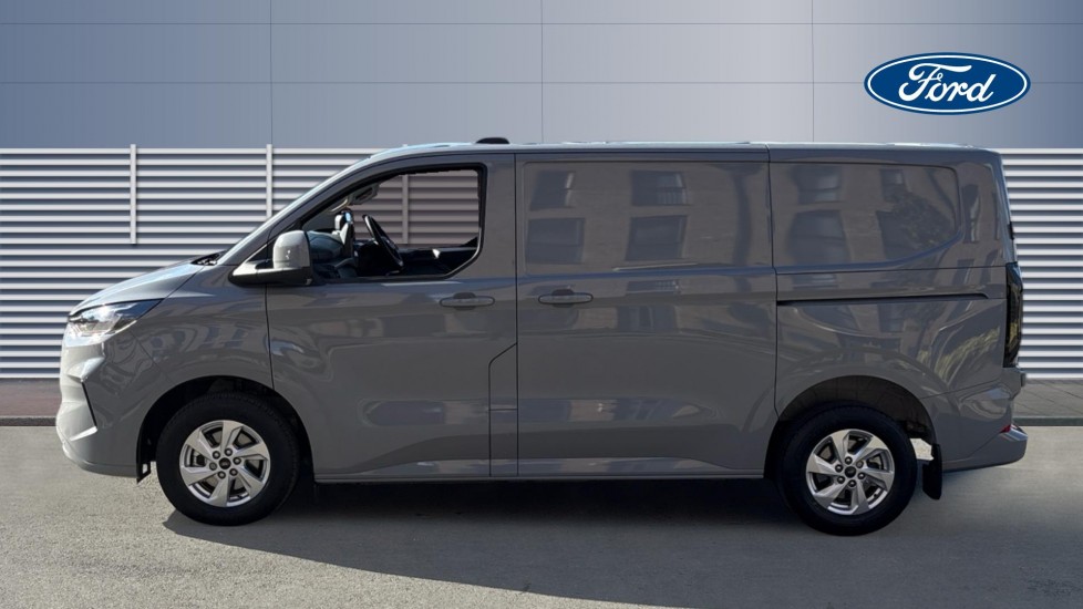 Ford Transit Custom 320 L1 Diesel Fwd 2.0 EcoBlue 136ps H1 Van Limited Auto - Image 4