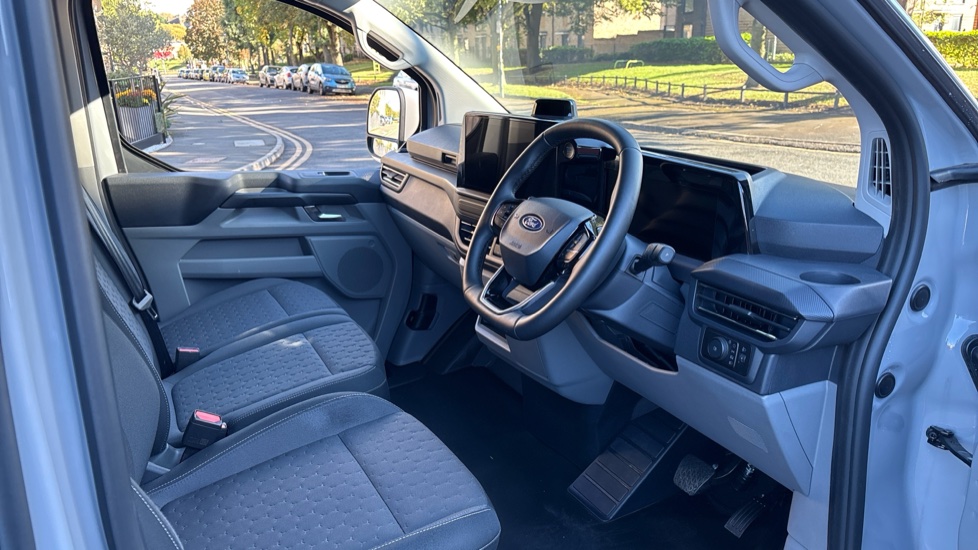 Ford Transit Custom 320 L1 Diesel Fwd 2.0 EcoBlue 136ps H1 Van Limited Auto - Image 6