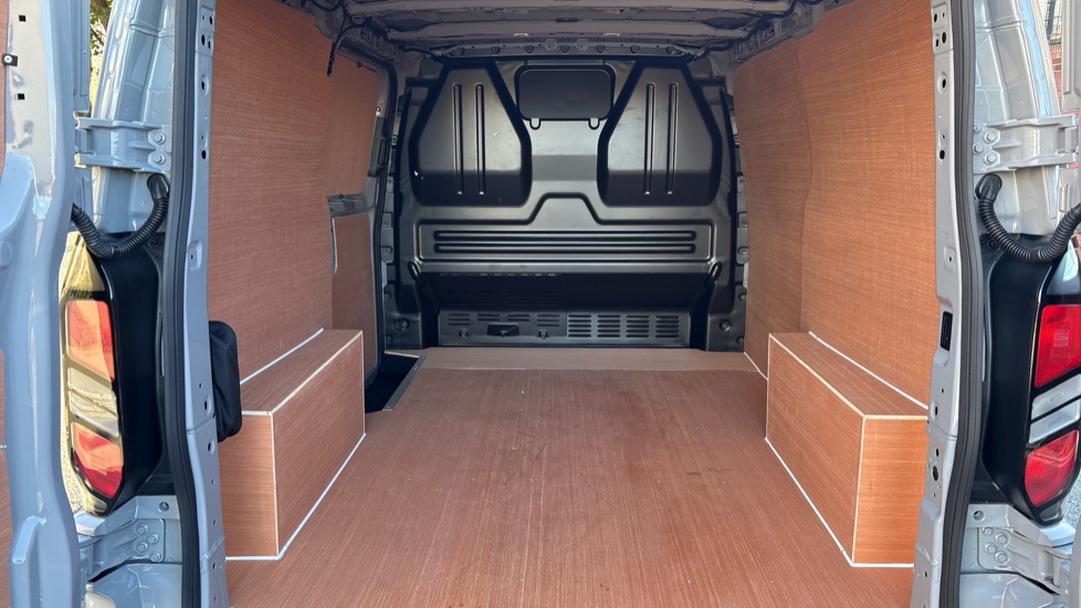 Ford Transit Custom 320 L1 Diesel Fwd 2.0 EcoBlue 136ps H1 Van Limited Auto - Image 12