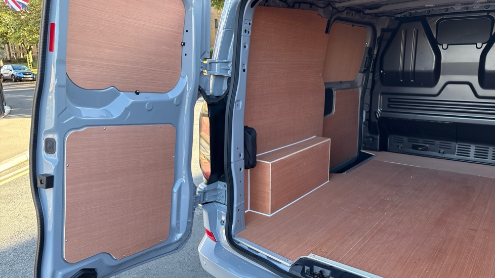 Ford Transit Custom 320 L1 Diesel Fwd 2.0 EcoBlue 136ps H1 Van Limited Auto - Image 37